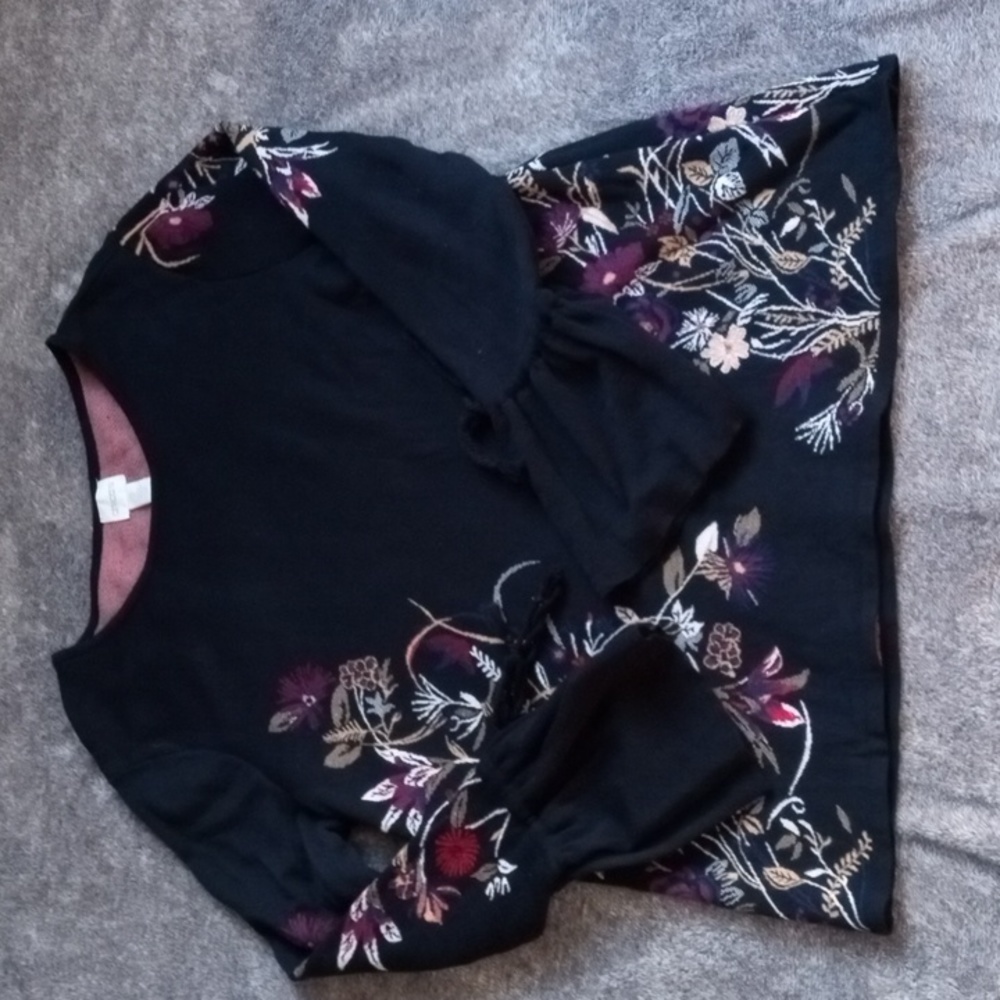 Chico's intarsia knit top with bell sleeves size 2/L